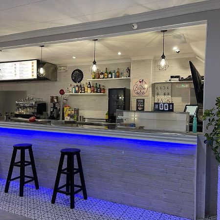 Hostal Restaurante Avenida De Madrid Тарраса Екстер'єр фото