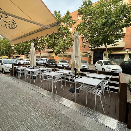 Hostal Restaurante Avenida De Madrid Тарраса Екстер'єр фото