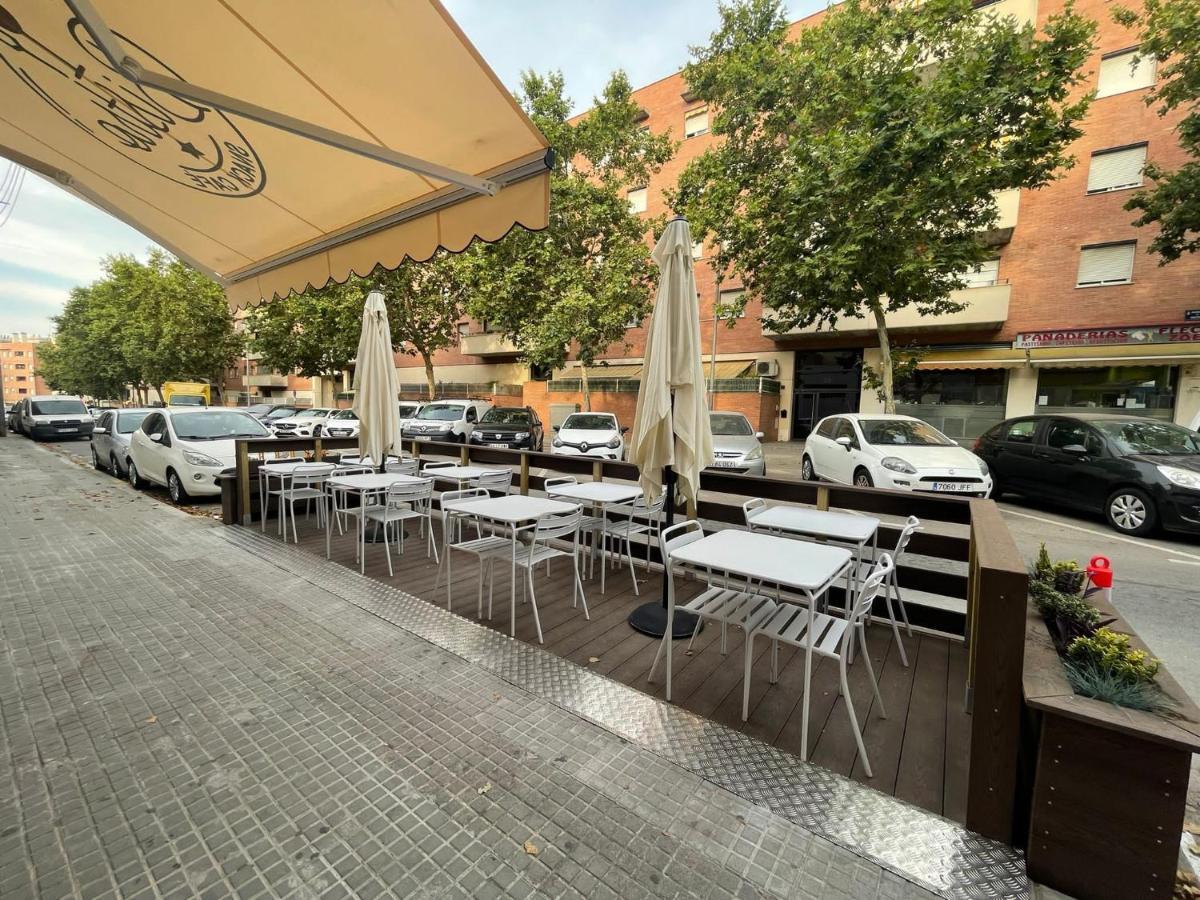 Hostal Restaurante Avenida De Madrid Тарраса Екстер'єр фото
