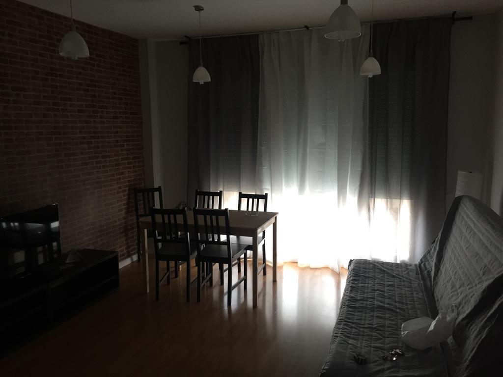 Hostal Restaurante Avenida De Madrid Тарраса Екстер'єр фото